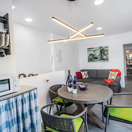 아파트 Loft With Solarium *